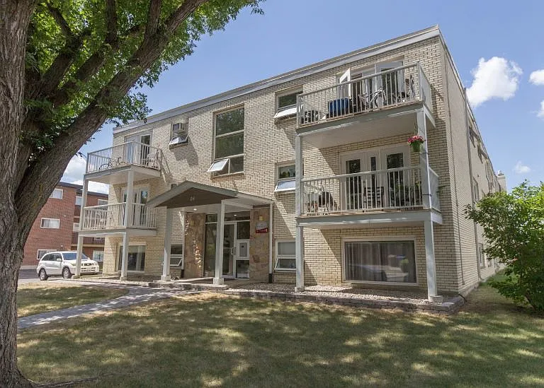 20 Spence St #2 — Photo 1