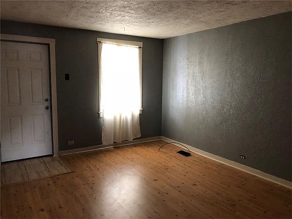 2nd image of 1281-1287 Holly St