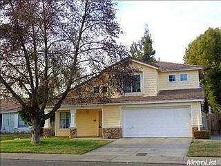 2nd image of 2737 Gleneagles Dr