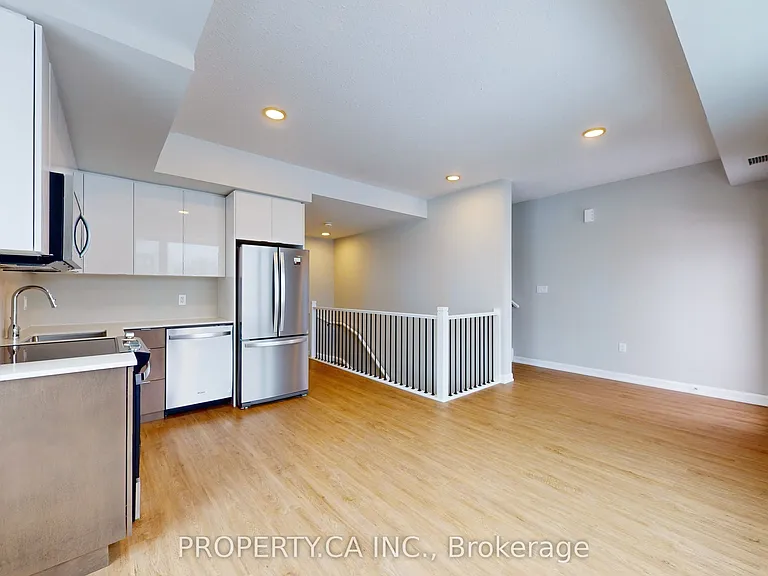 708 Woolwich St #303 — Photo 13