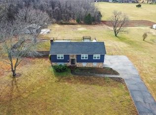 399 Comanche Dr, Advance, NC 27006