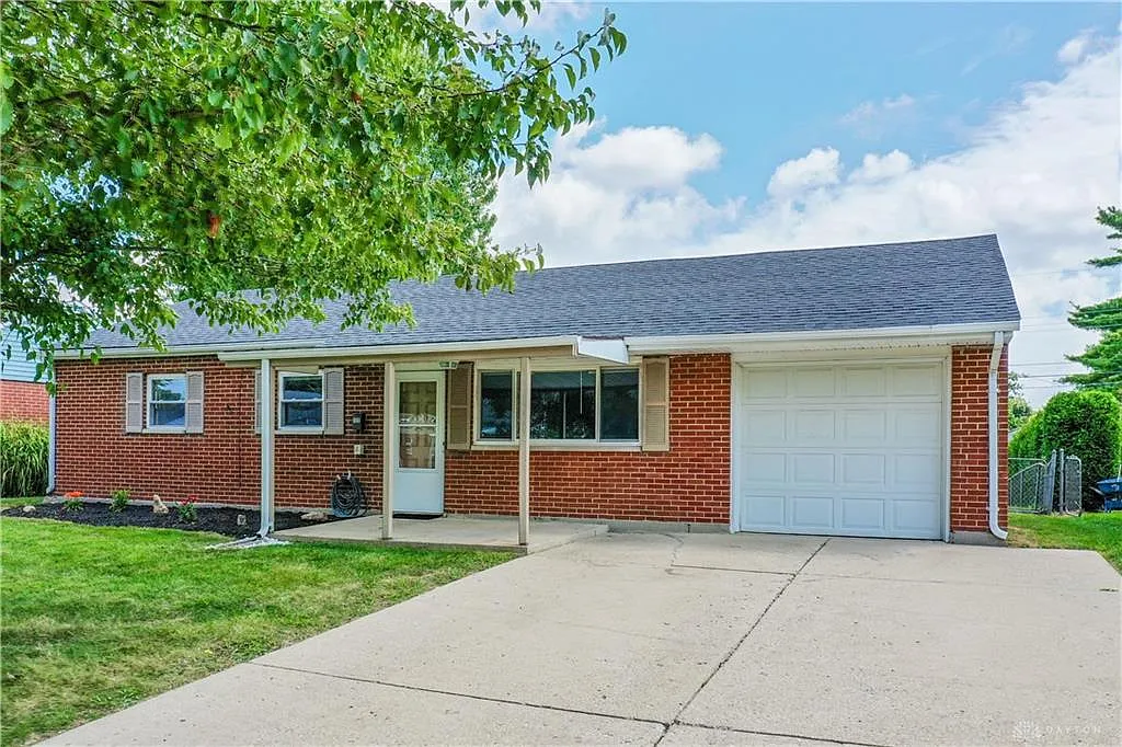 309 Lutz Dr photo 1