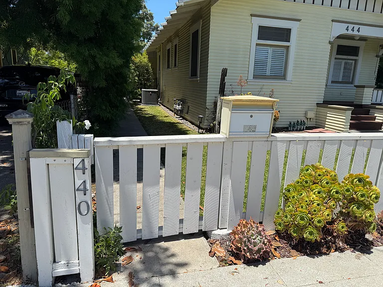 440 S Center St — Photo 1