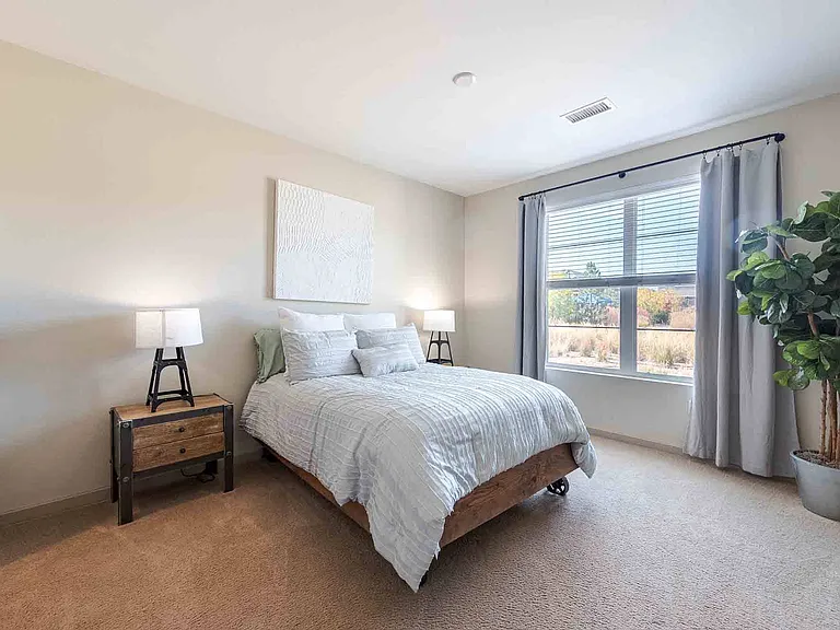 Roommate-Style Floorplans *