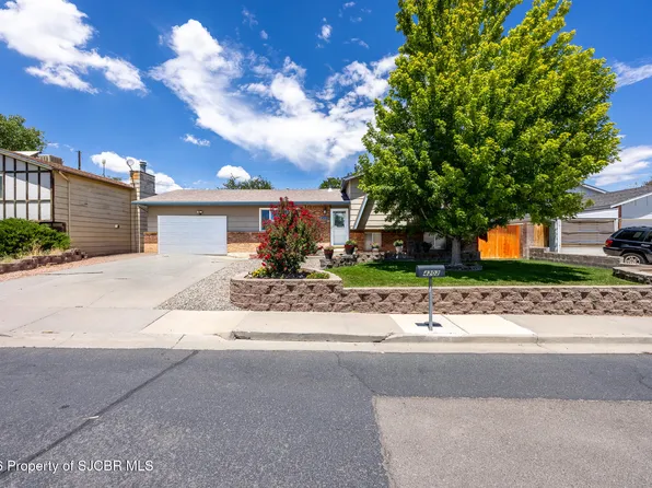 4202 Terrace Dr, Farmington, NM 87402