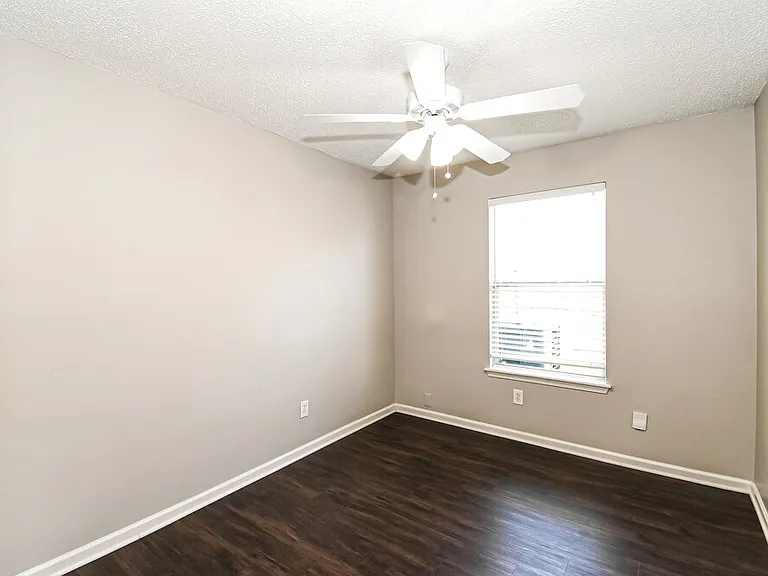 1125 Buccaneer Blvd — Photo 13