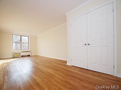 5th image of 185 W Houston St APT 5A