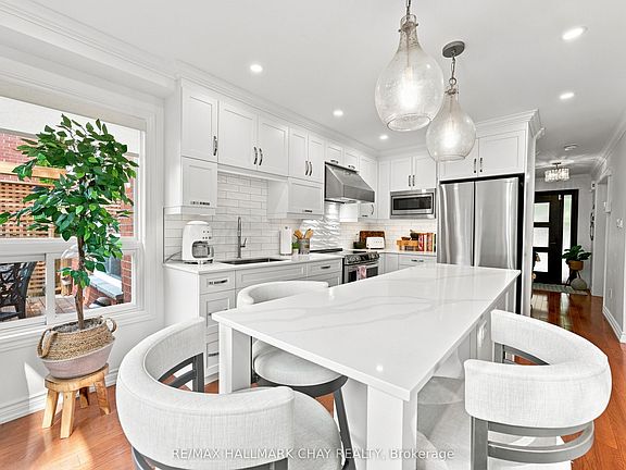 5th image of 23 Twelve Oaks Dr