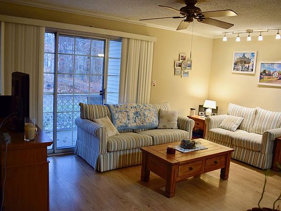 5th image of 124 Iroquois Dr #124