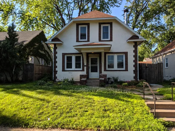 1689 Charles Ave, Saint Paul, MN 55104