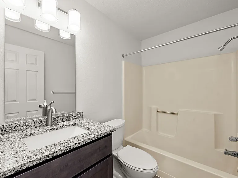 The Landing Apartments — Photo 12