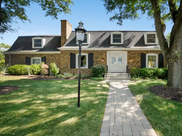 527 W Lane Rd, Geneva, IL 60134