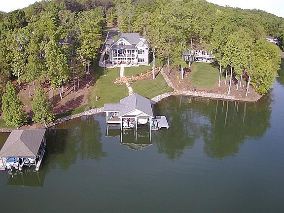 3rd image of 287 Baywood Dr