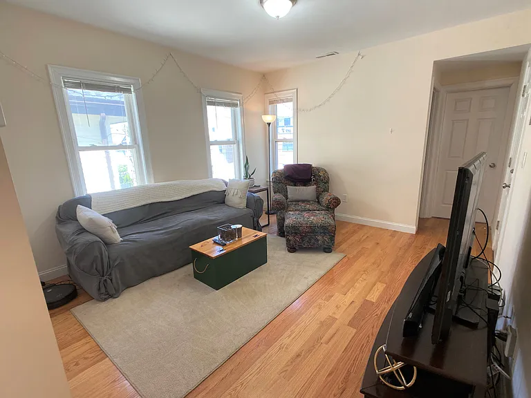 539 Main St #2 — Photo 7