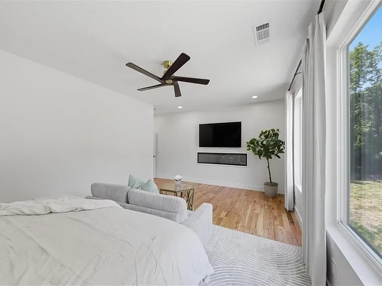 4107 Danforth Rd — Photo 44