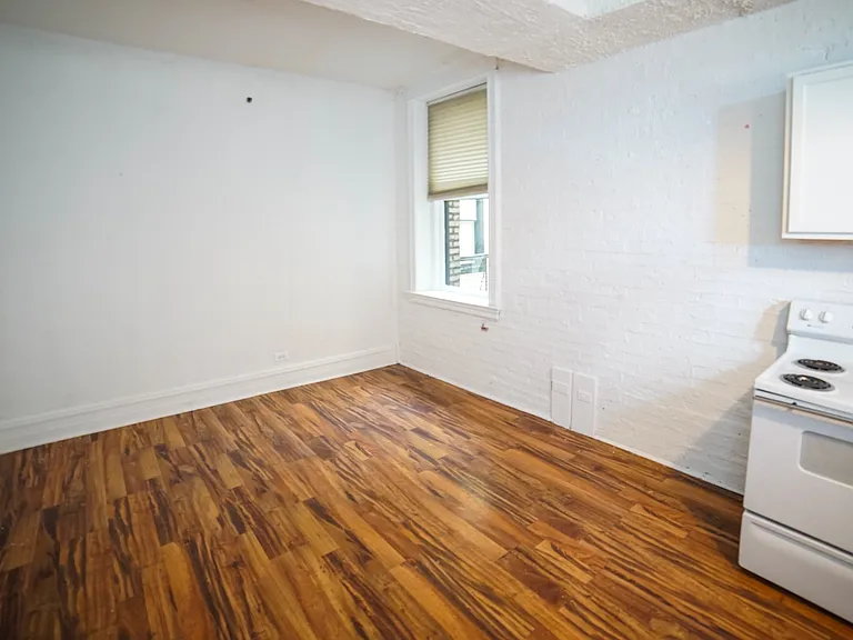 2800 N Pine Grove Ave #8I — Photo 11