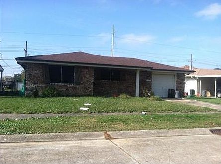 1st image of 340 Firethorn Dr