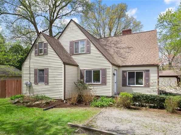 2528 Canton Rd, Akron, OH 44312