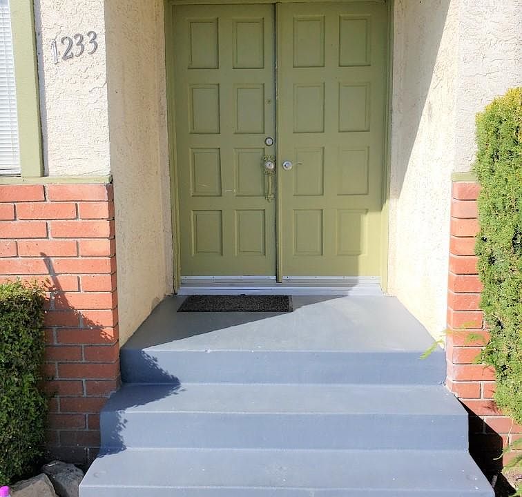 1st image of 1233 W 164th St #1