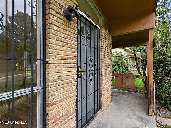 4th image of 718 George Washington Ave
