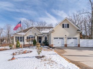 8 Noel Dr, Fredericksburg, VA 22408