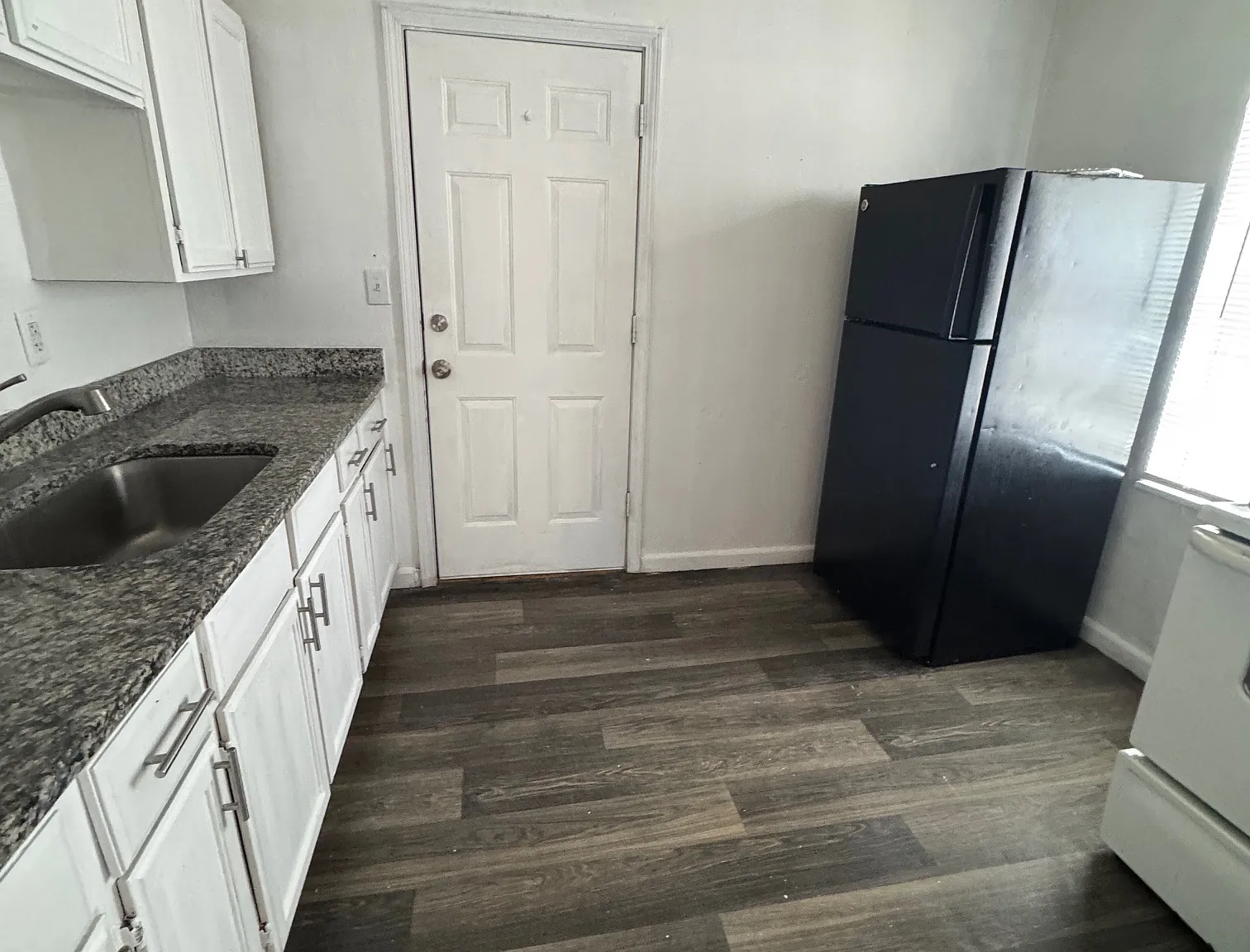 2 bed, 600 sqft, $800 — Photo 3