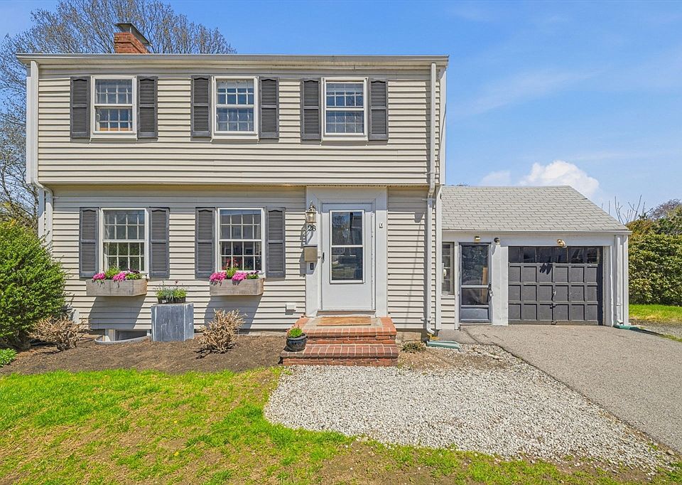 1st image of 28 Lilly Ln