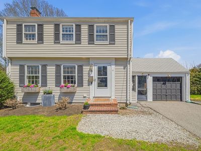 28 Lilly Ln, Dedham, MA, 02026