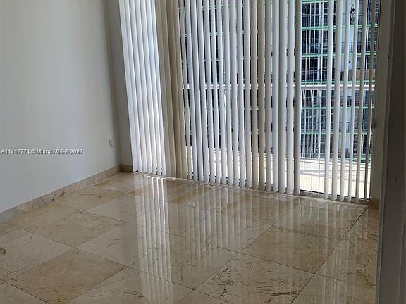 5th image of 1750 N Bayshore Dr APT 2603