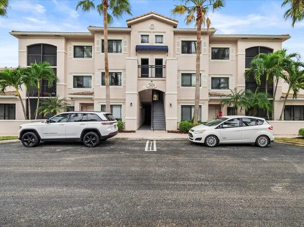 2804 Sarento Place #303, Palm Beach Gardens, FL 33410