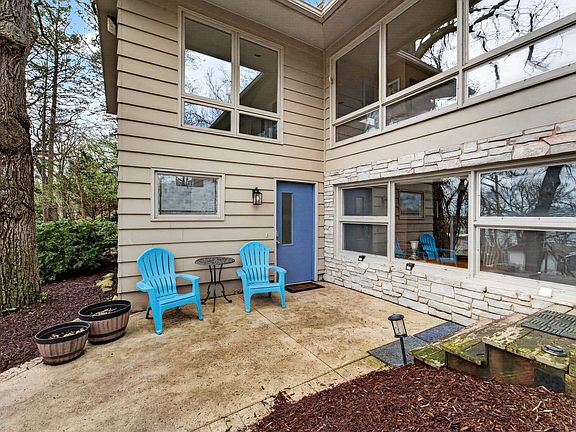 3rd image of 5109 Lake Mendota Dr