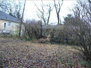 2nd image of 3250 Sharon Ave