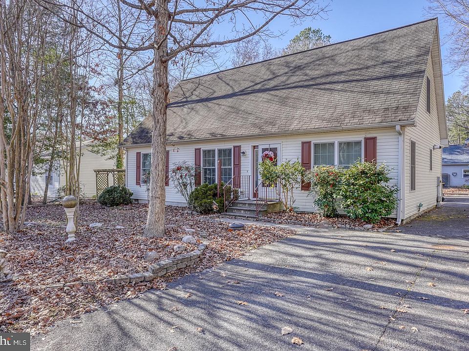 1st image of 38 Cedarwood Dr