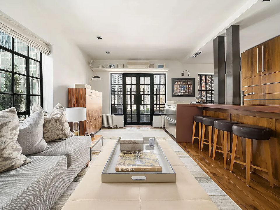 1st image of 230 E 50th St Penthouse D