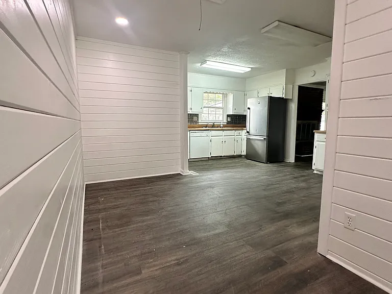 802 Oak Hurst Dr — Photo 8