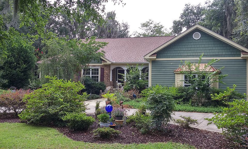 Located on quiet culdesac. 