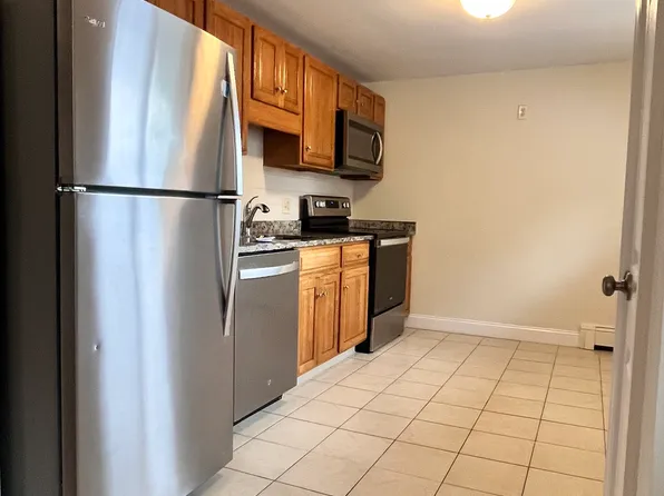 45 Walsh St APT 9, Framingham, MA 01701