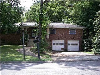 2nd image of 1062 Shallowford Rd