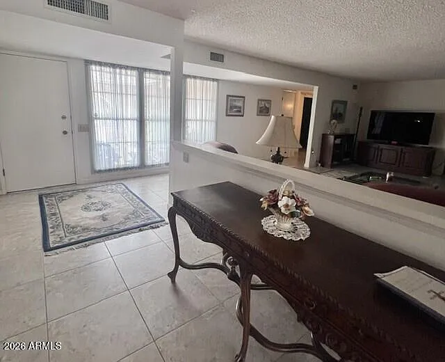 11610 N Rio Vista Dr — Photo 2