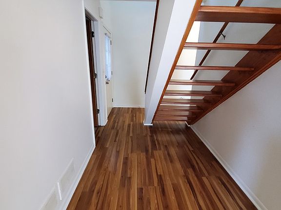 5th image of 1422 Sherwood Ct #1422