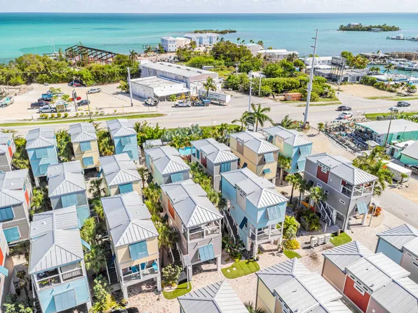 101 11th St #15, Marathon, FL 33050