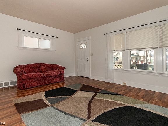4th image of 3411 W 95th St
