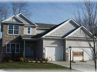 43 Mark Twain Dr, Valparaiso, IN 46383