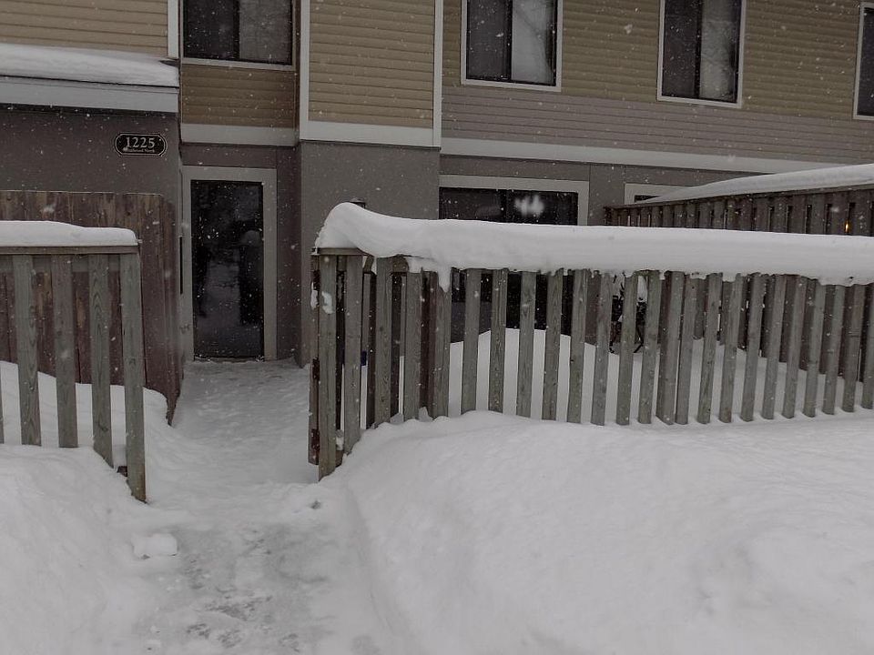 1st image of 1225 Trailwood N
