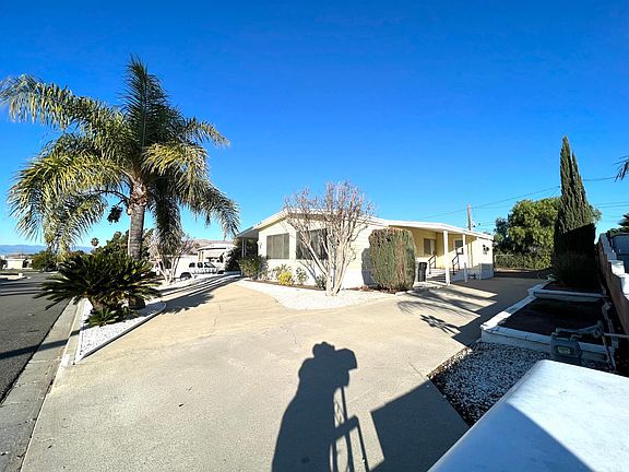 Half circle driveway