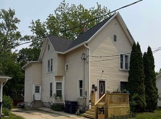 331 S Academy St, Janesville, WI 53548