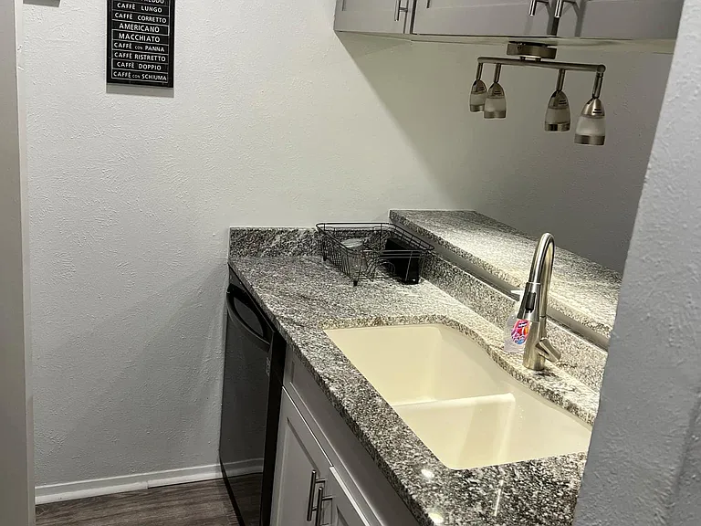 4837 Cedar Springs Rd #320 — Photo 7