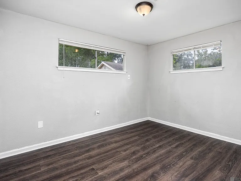 3661 Harrison St — Photo 21