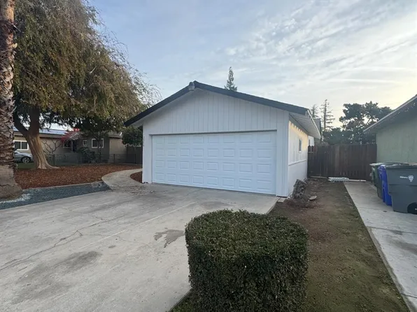 3966 N Teilman Ave, Fresno, CA 93705