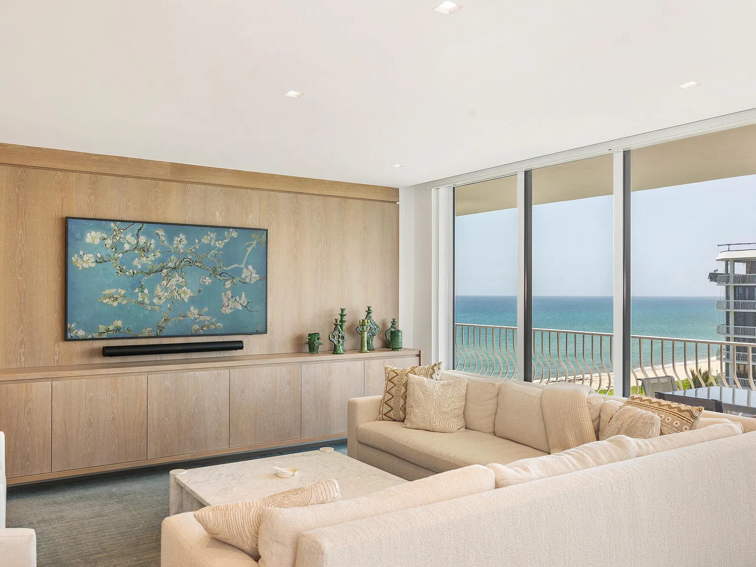 2 bed, 2.5 bath, 2603 sqft, $35,000 — Photo 3